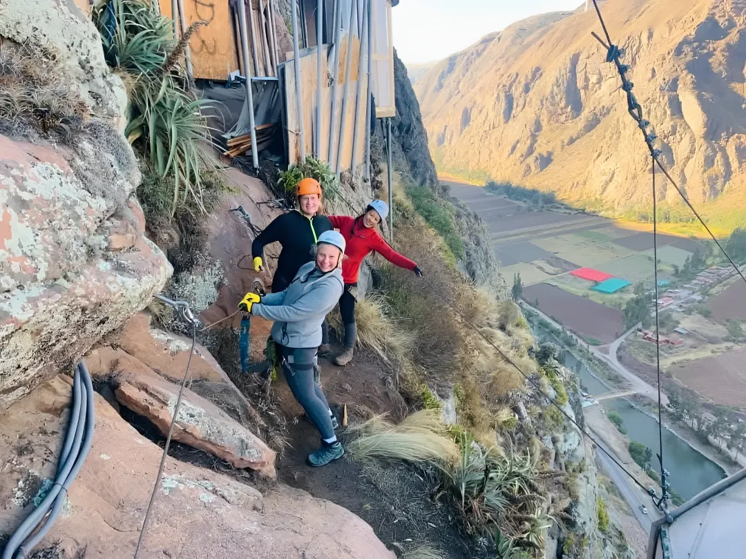 Sky Lodge & Cusco – Machu Picchu & Humantay Lake And Rainbow Mountain 7N 8D