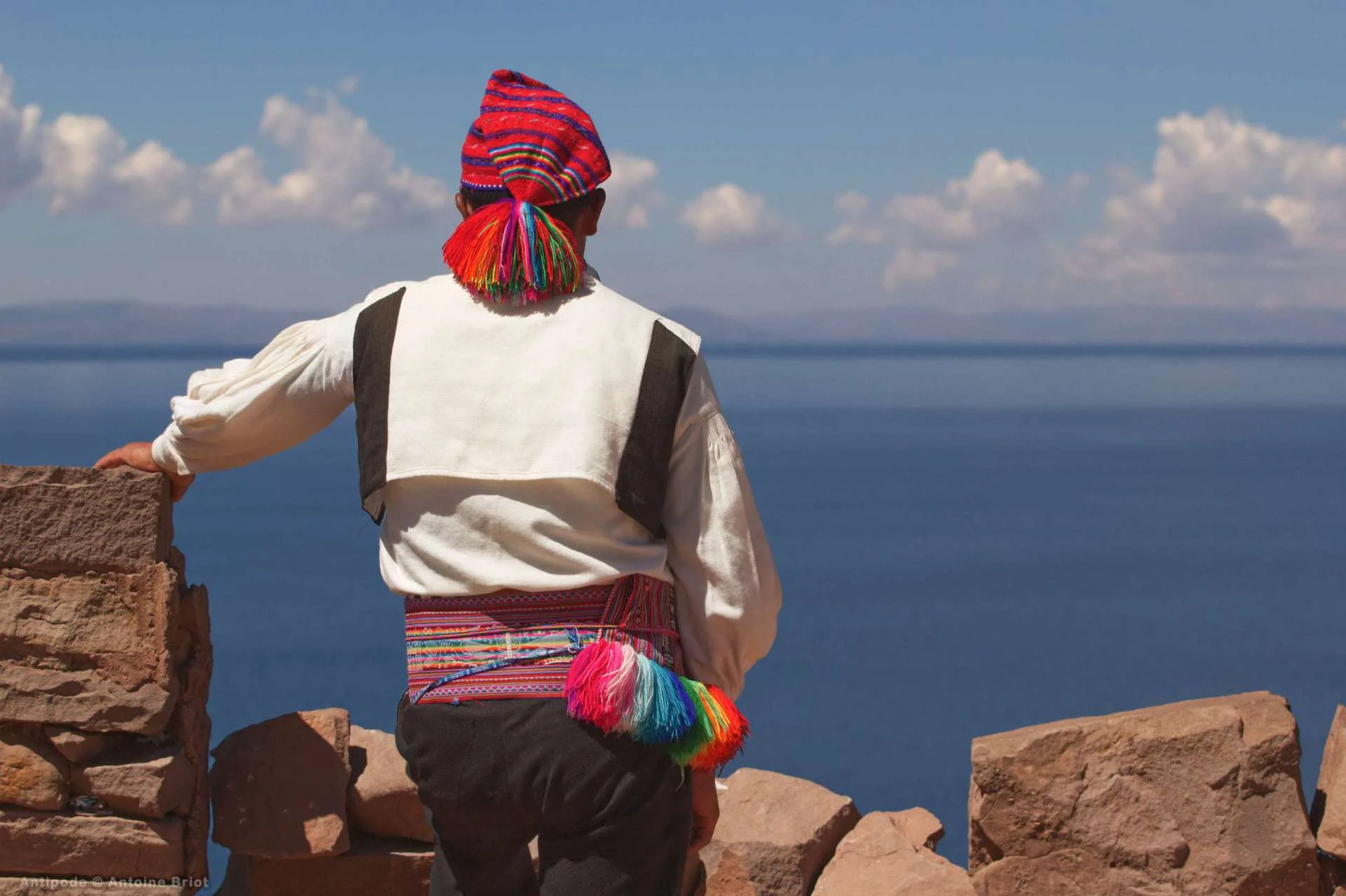 Tour Uros Amantani and Taquile Island 1N 2D